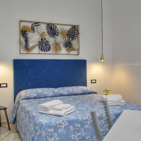 Addu Donn'Anna Ai Quartieri Spagnoli. Napoli Bagian luar foto